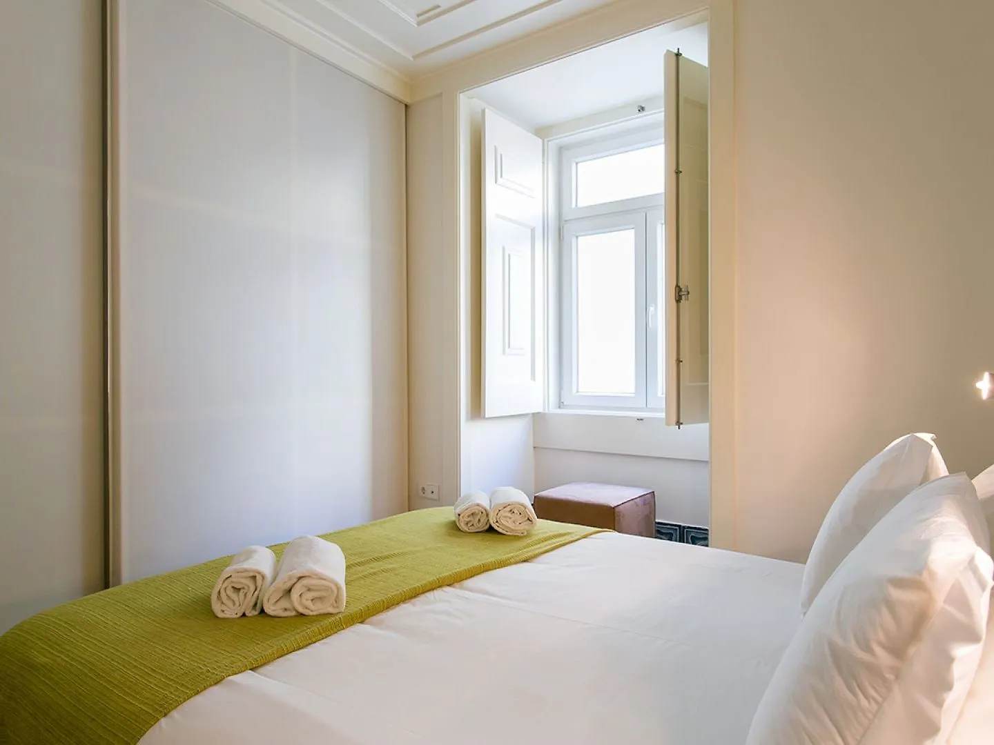 Daire Joivy Elegant 2Br Apt With Workspace Nearby Baixa-Chiado Subway Lisboa