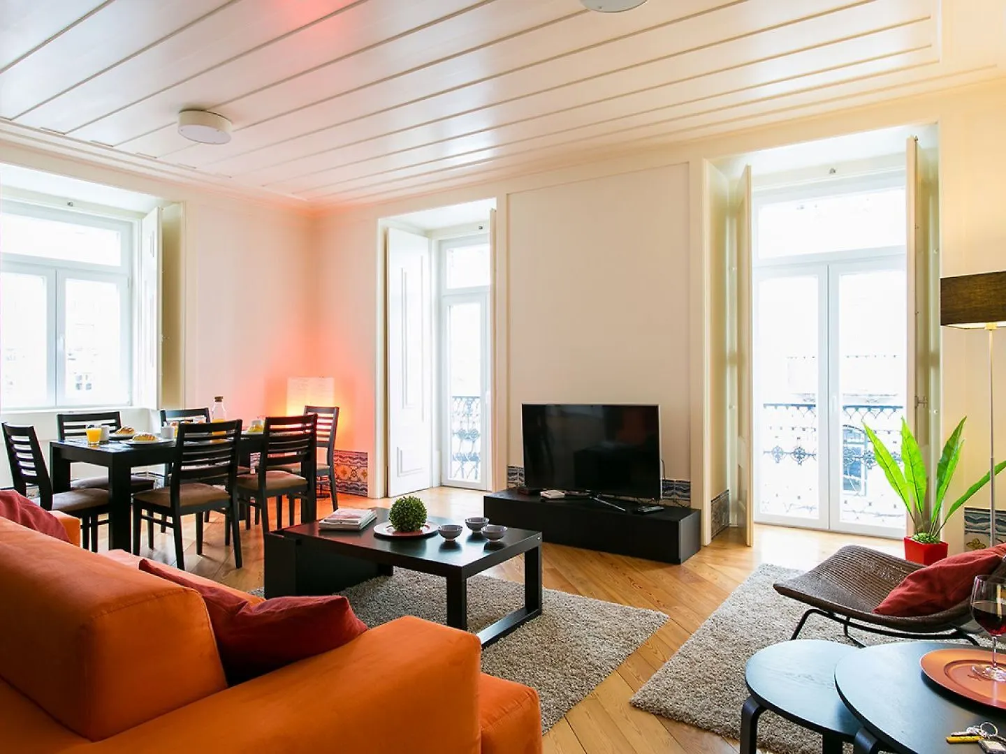Joivy Elegant 2Br Apt With Workspace Nearby Baixa-Chiado Subway Лиссабон