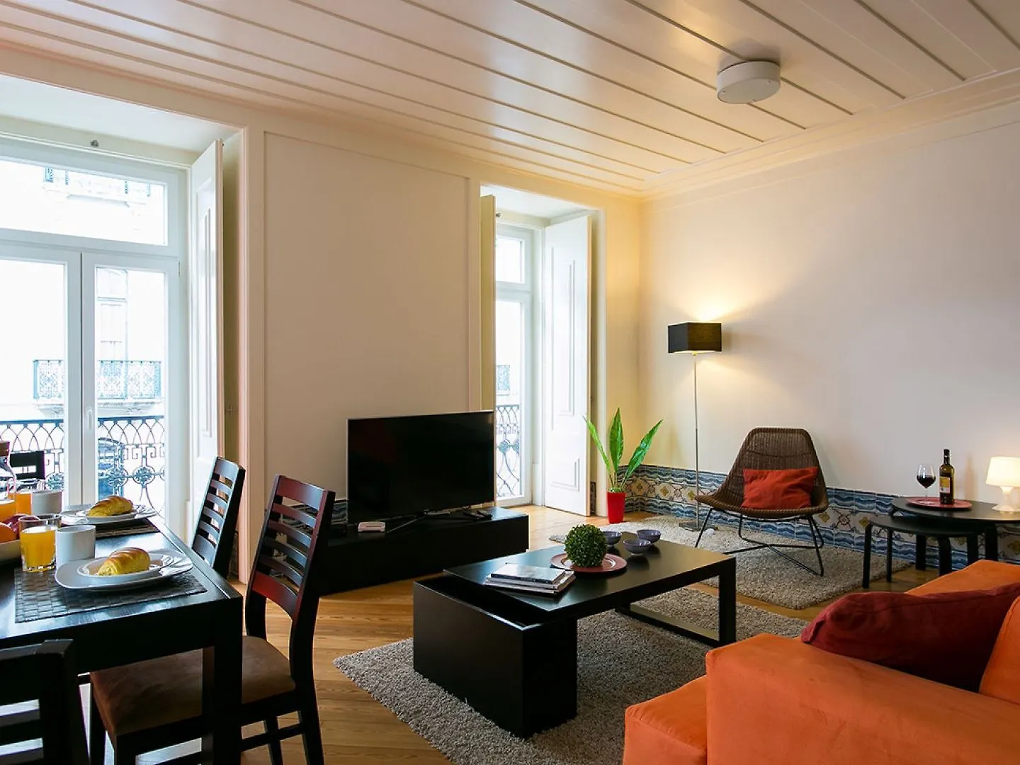 Joivy Elegant 2Br Apt With Workspace Nearby Baixa-Chiado Subway Лиссабон 0*,